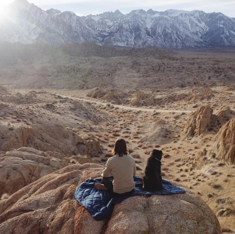 KEEP YOUR BEHIND DRY AND THE MOOD HIGH WITH ONE OF THESE COMFORTABLE OUTDOOR BLANKETS