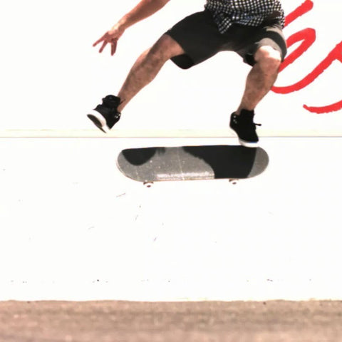 THE BUNT FT. KELLY HART