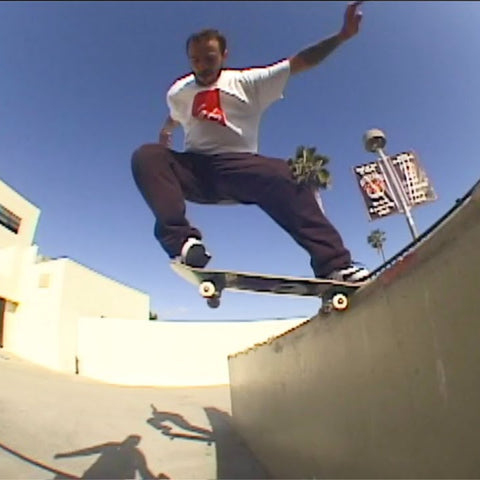 eS MENIKMATI / TJ ROGERS